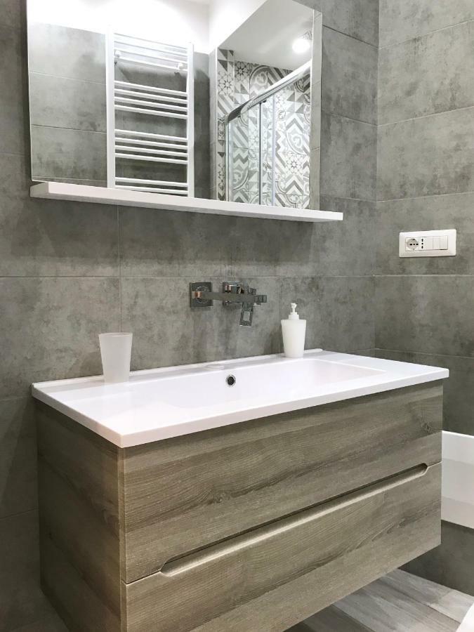 Brakko 45 Naples